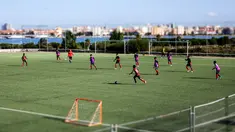 Hari ini menjadi hari kelima pemusatan latihan Korea-Korea Selecao (KKS) di negaranya Cristiano Ronaldo. Kali ini, mereka berlatih dan menimba ilmu di akademi klub tersukses di Liga Portugal, yaitu Benfica. (Bola.com/Bagaskara Lazuardi)