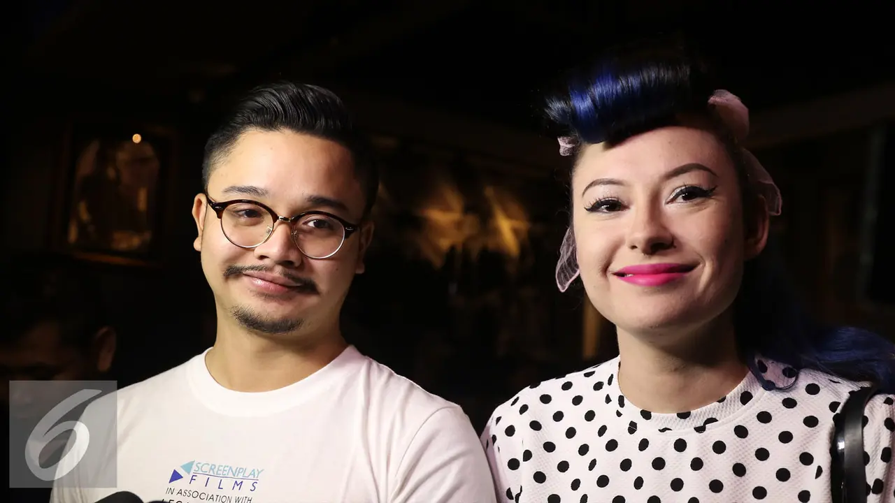 Derby Romero dan pacar, Claudia Adinda