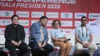 Ketua Umum PSSI Erick Thohir, Ketua SC Piala Presiden 2025 Maruarar Sirait, Direktur SCM Harsiwi Achmad, dan Ketua OC piala Presiden 2025 Arya Sinulingga memberi keterangan dalam konferensi pers terkait Piala Presiden 2025 di SCTV Tower, Senayan, Jakarta Pusat, Jumat (4/7/2025). Acara tersebut juga dihadiri para perwakilan pemain dari enam klub peserta turnamen tersebut. (Bola.com/M Iqbal Ichsan)