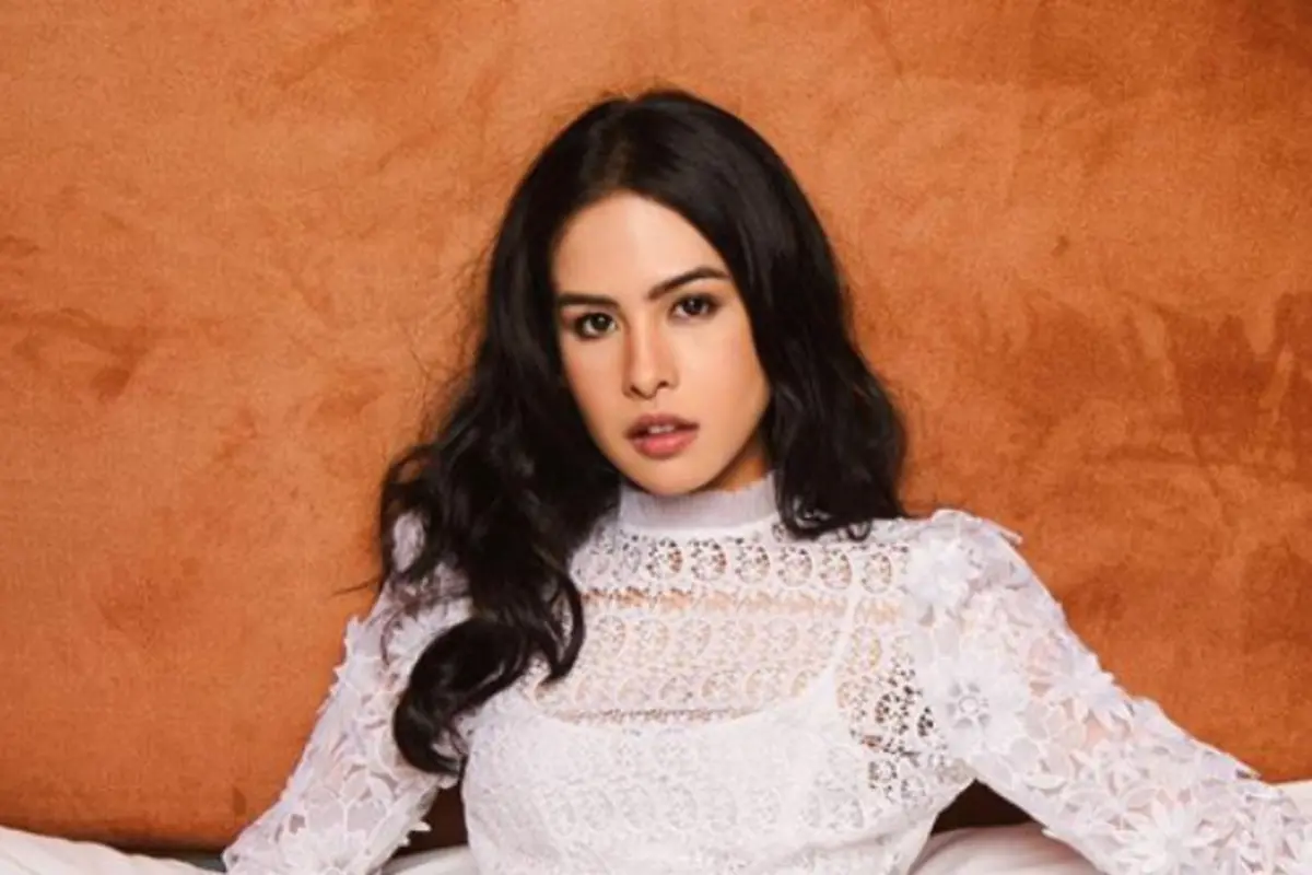 Selalu Terlihat Fresh, Begini Tampilan Makeup Maudy Ayunda
