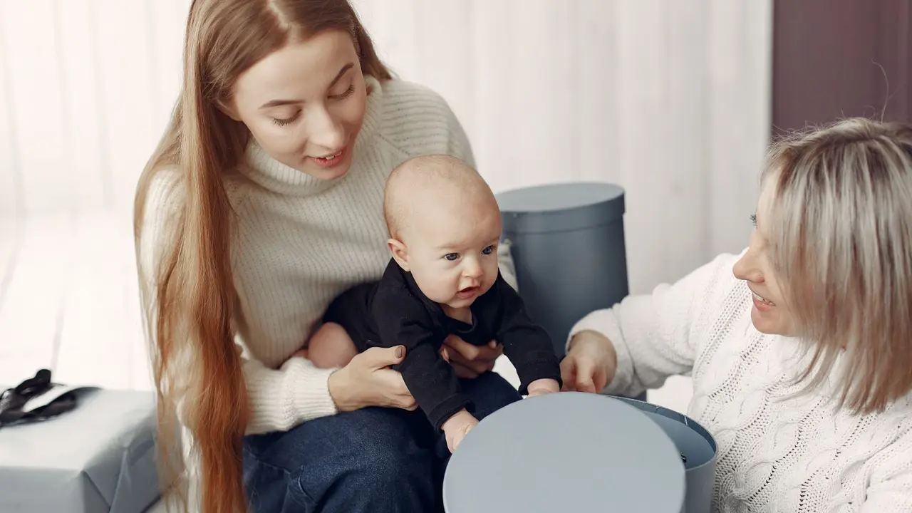 5 Tips Mendampingi Anak Babbling dan Tahap Bicara Bayi agar Cepat Lancar Berkomunikasi