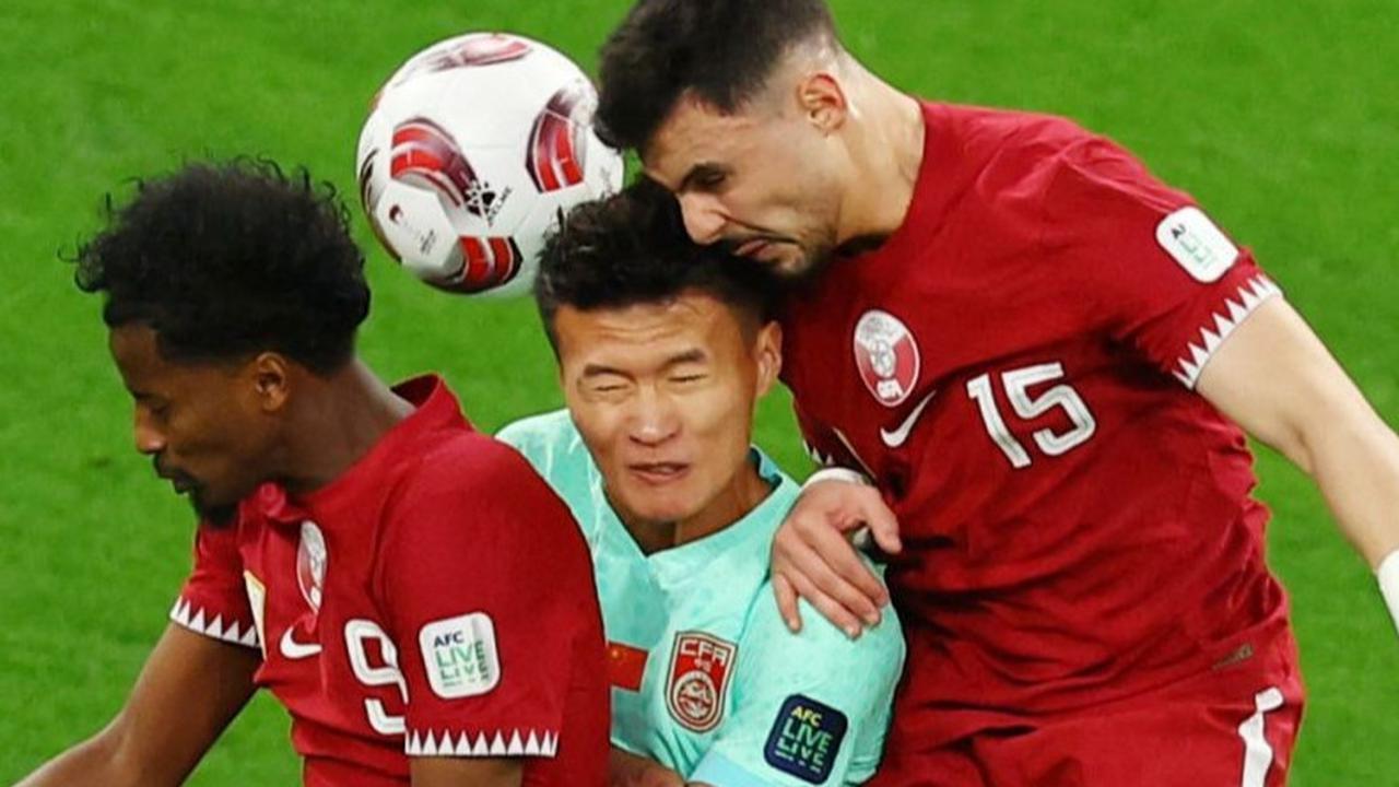 FOTO: Aksi Qatar Sapu Bersih Kemenangan Grup A hingga Tembus 16 Besar Usai Gencet China di Piala Asia 2023