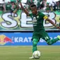 Ruben Sanadi, bek sekaligus kapten Persebaya di Liga 1 2019. (Bola.com/Aditya Wany)