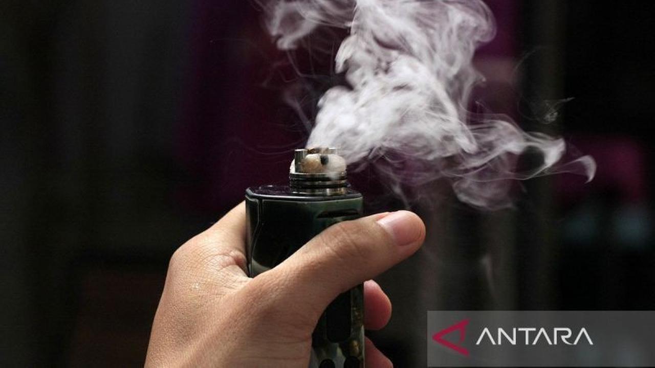 Kemenkes Siapkan Implementasi Regulasi Vape, Batasi Usia dan Iklan
