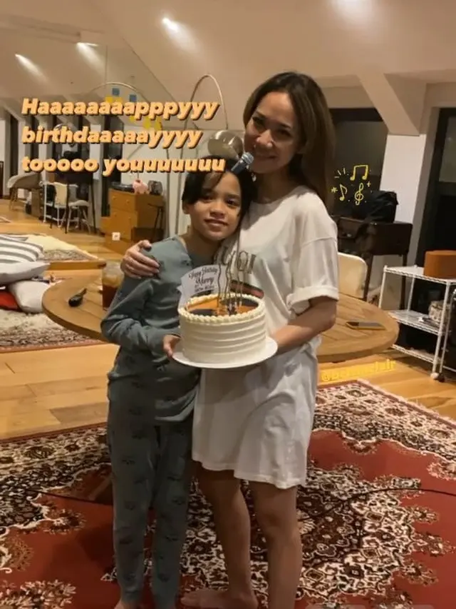 Momen Ulang Tahun Bunga Citra Lestari yang Ke-38, Dapat Kejutan Spesial Dari Noah. (Sumber: Instagram/@andmari))