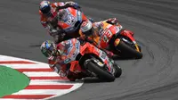 MotoGP Catalunya: Lorenzo Juara, Marquez-Rossi Naik Podium