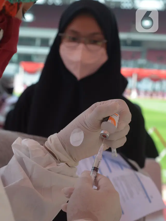 Vaksinasi Massal Anak Usia 12-17 Tahun di GBK