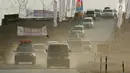 Sejumlah kendaraan pemudik melintas di tol fungsional Brebes Timur-Batang, Jawa Tengah, Kamis (22/6). Pada H-3 Lebaran kendaraan pemudik yang melintas di jalan tol fungsional terpantau mulai meningkat. (Liputan6.com/Gempur M Surya)