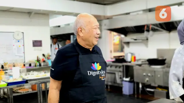 pendiri DignityKu, Hendra Warsita