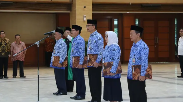 Menteri Pertanian  Amran Sulaiman melantik lima pejabat eselon II di lingkungan Kementerian Pertanian. (Septian Deny/Liputan6.com)