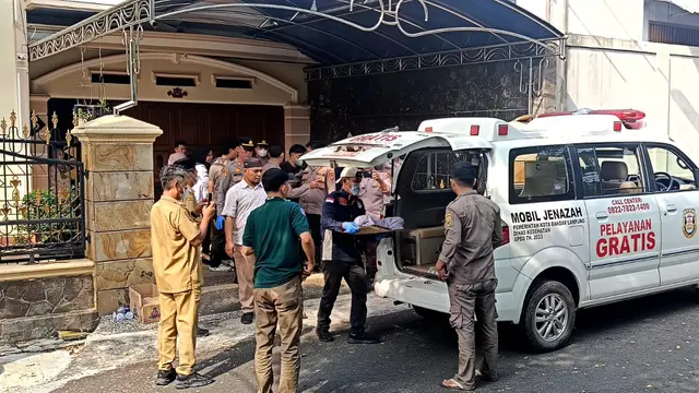 Jasad bayi ditemukan di tempat sampah Bandar Lampung.