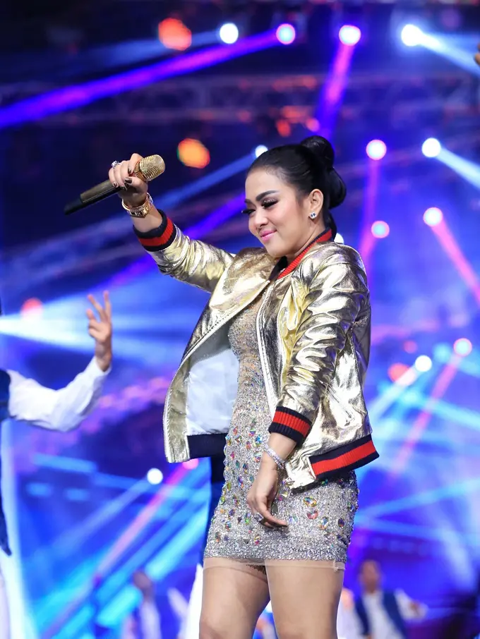 [Bintang] Syahrini HUT SCTV