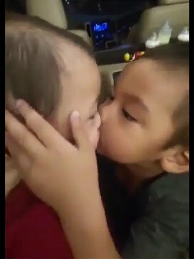 [Fimela] Kiano Tiger Wong dan Kenzo