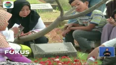 Sepekan jelang bulan Ramadan, TPU Karet Bivak mulai ramai didatangi peziarah untuk berdoa dan tradisi tabur bunga.