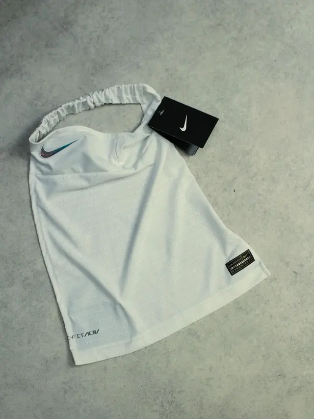 Nike Perdana Rilis Koleksi Niqab dan Abaya, Gandeng Desainer Muslim asal Inggris