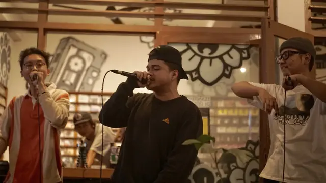 Penyanyi rap Vije Khant, Masyow dan Hazzle. (Foto: Dok. Koleksi Pribadi Vije Khant)