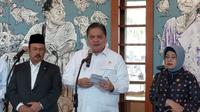Menteri Koordinator Bidang Perekonomian, Airlangga Hartarto di Wisma Danantara, Jakarta, Rabu (1/10/2025). Menko Airlangga menjelaskan mengenai diskon tiket Natal 2025 dan Tahun Baru 2026. (Liputan6.com/Arief)