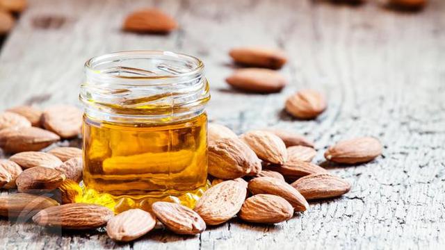 Tried/Tested: Kulit Kencang dan Awet Muda dengan Losion Almond