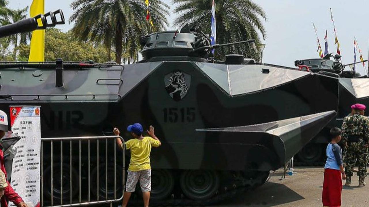 Monas menjadi lokasi digelarnya pameran Alutsista TNI untuk menyambut HUT ke-78 TNI.
