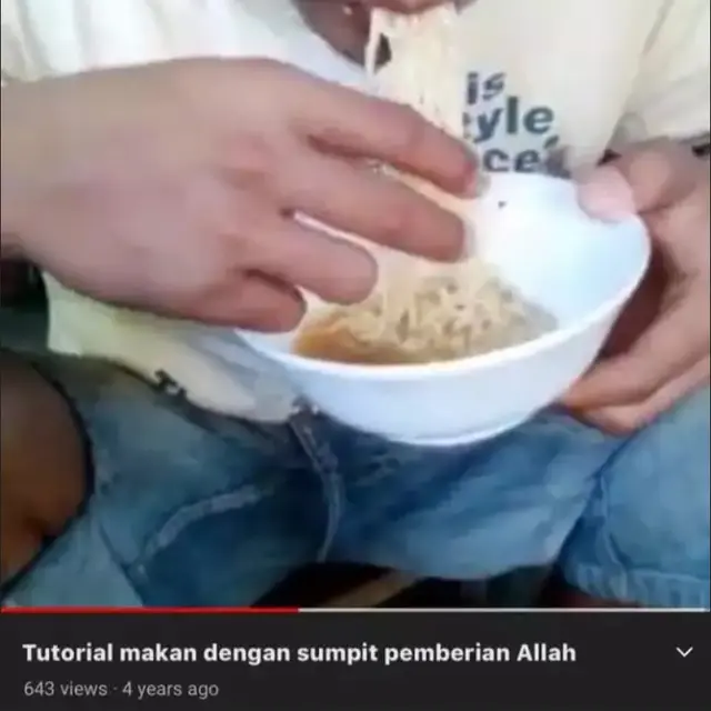 6 Judul Konten Mukbang di YouTube Ini Kocak, Tetap Ditonton Meski Nyeleneh
