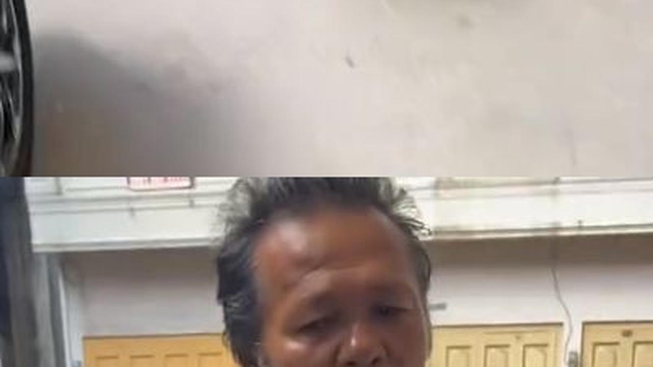 Melihat Tak Ada Warung Makan yang Buka di Jalan, Ayah Ini Teringat Putrinya yang Bekerja dan Antar Makanan ke Kantor