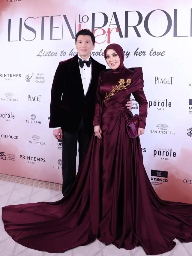 8 Potret Reino Barack Temani Syahrini di Cannes 2025