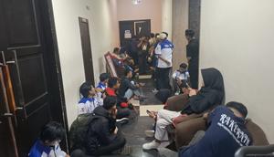 Buruh Geruduk Rapat Penetapan Upah Minimum Sulsel 2026