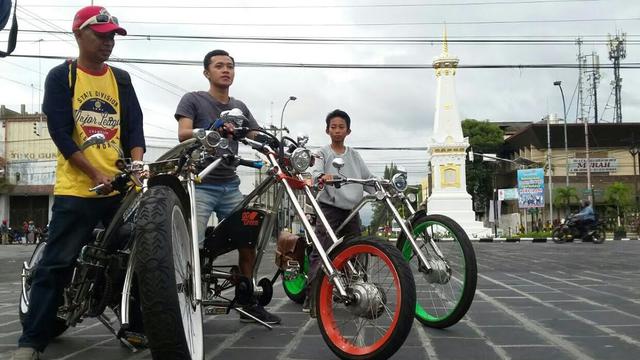 Pilih Motor Listrik  atau Cukup Sepeda  Listrik  Otomotif 
