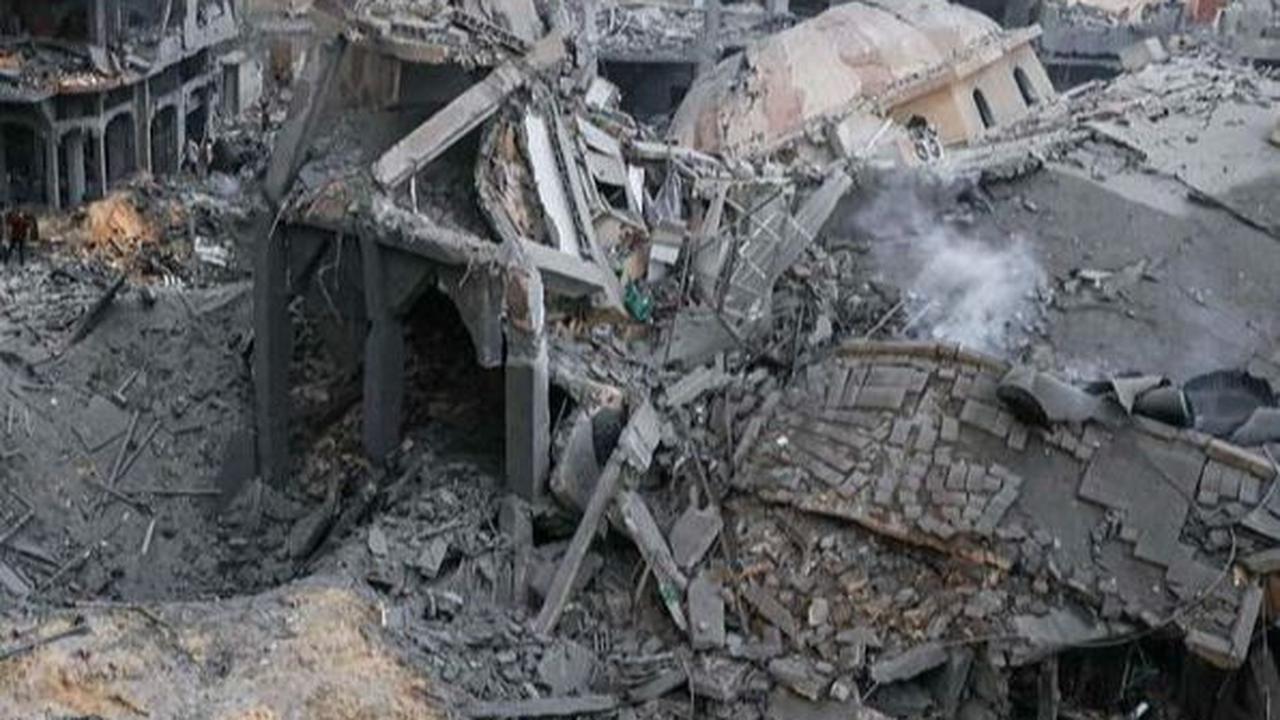 Serangan bertubi-tubi yang dilakukan Israel tanpa henti telah meghancurkan rumah, bangunan masjid, gereja, hingga rumah sakit di jalur Gaza.