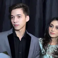 Hal senada diungkapkan oleh janda dari Dearly Dave Sompie. Janda dengan dua anak tersebut mengaku siap kapan saja jika sang kekasih mengajak nikah dalam waktu dekat ini. (Deki Prayoga/Bintang.com)