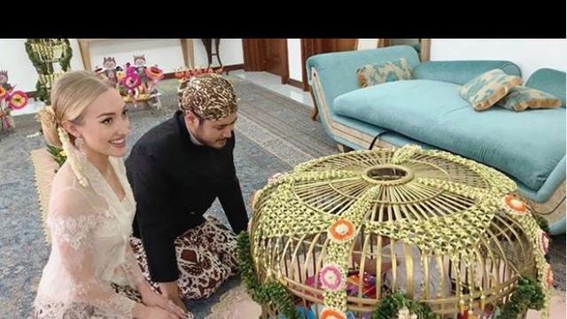 Varsha Strauss, istri Panji Trihatmodjo (Foto: Instagram/@varshaadhikumoro)