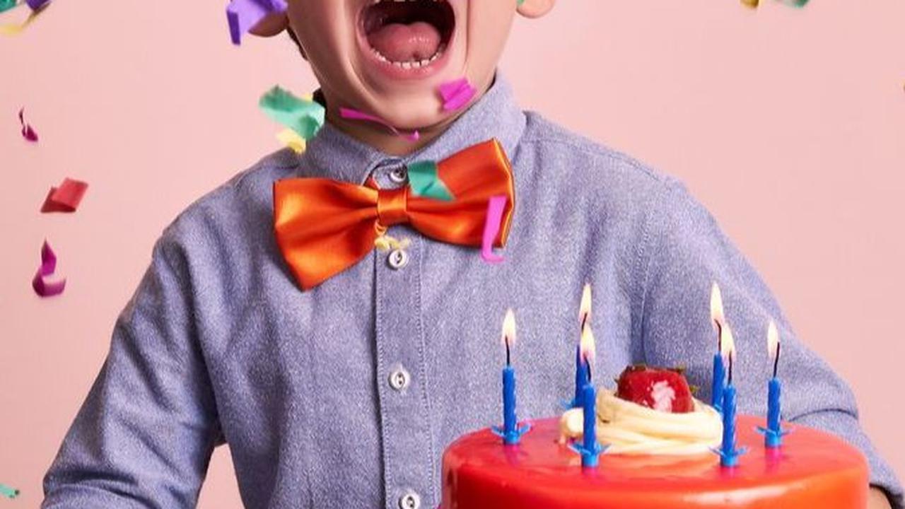 52.	"Hari ini adalah awal dari sesuatu yang indah. Fajar baru dan awal yang baru. Eksploitasi dan taklukkan semua yang menghalangi jalanmu. Selamat ulang tahun, Sahabat."<br>