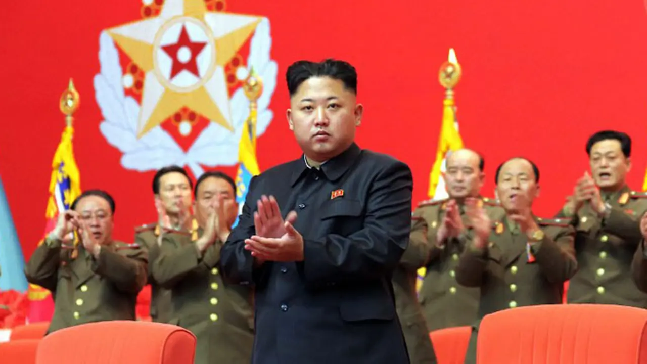 kim-jong-un-1-131203-b.jpg