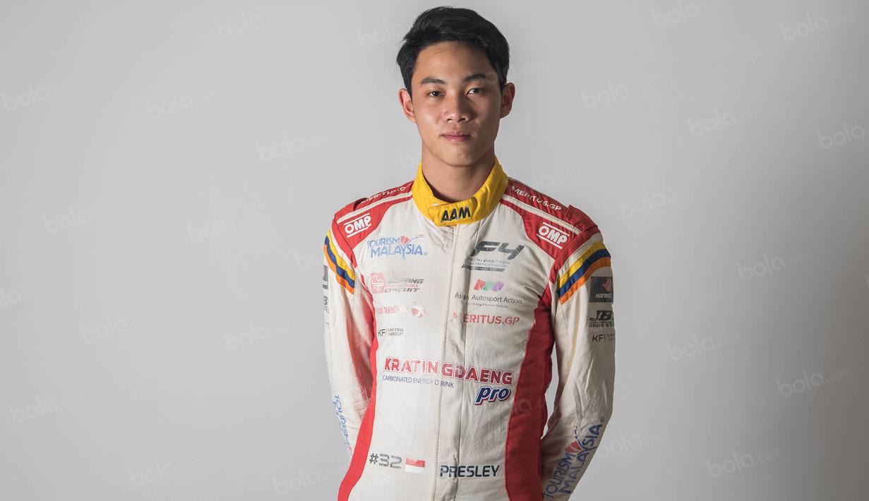 Pada kunjungannya ini Presley Martono bercerita tentang keinginannya tampil di F1 namun tanpa meninggalkan pendidikan. (Bola.com/Vitalis Yogi Trisna)