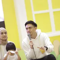 Ayudia Bing Slamet dan Ditto Percussion