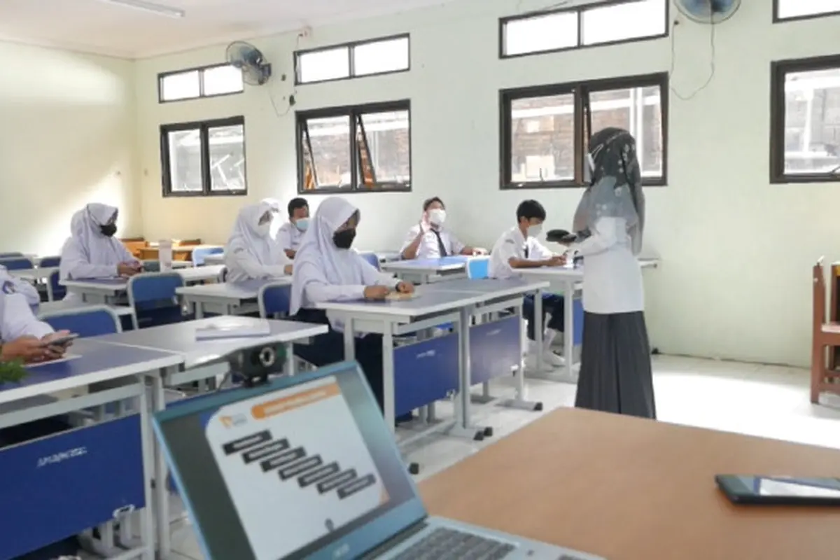 Sejumlah pihak menilai Kurikulum Merdeka yang digagas Kementerian Pendidikan, Kebudayaan, Riset, dan Teknologi (Kemdikbudristek) menciptakan proses pembelajaran yang relevan dan lebih dekat dengan murid