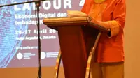 Pemerintah akan segera membahas keluhan sopir transporasi online, serta hal-hal terkait hubungan ketenagakerjaan seiring pesatnya perkembangan perekonomian digital di Indonesia.
