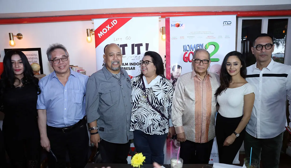 "Bangsa ini dirusak oleh politik. Bayangkan hanya dengan memilih pemimpin, kita pecah satu sama lain. Jika satu pemimpin terpilih, yang lain menjelek-jelekkan, ya untuk apa?," kata Indro Warkop. (Nurwahyunan/Bintang.com)