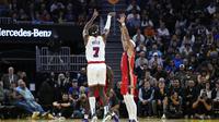 Persaingan sengit Warriors dengan Pelicans di lanjutan NBA 2024/2025 (AFP)