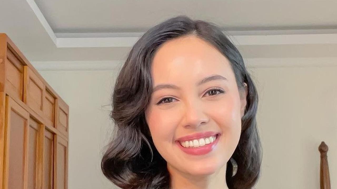 Wanita 28 tahun ini melebarkan sayap ke dunia film pada tahun 2015. Selain itu, ia juga pernah menjadi presenter INI Talkshow di tahun 2018.
