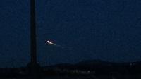 3 cahaya misterius di langit Somerset, Inggris. (SWNS)