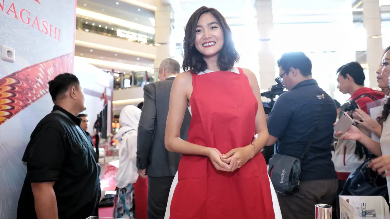 [Bintang] Dominique Diyose