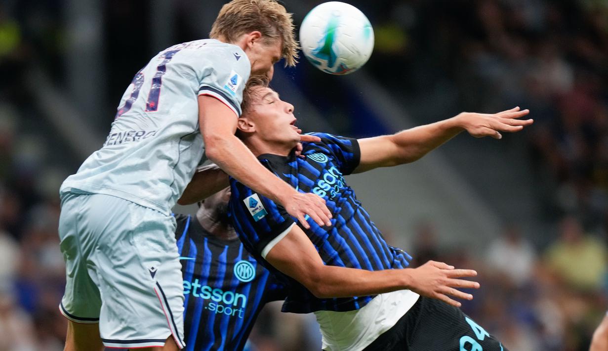 Nerazzurri sempat memimpin terlebih dahulu lewat gol Denzel Dumfries, Namun sang tamu mampu mengembalikan keadaan melalui dua gol masing-masing dari Keinan Davis dan Arthur Atta. (AP Photo/Luca Bruno)