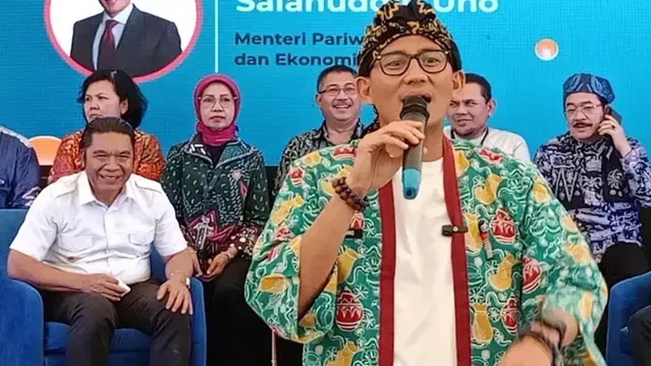 "Untuk di 2024 dengan bantuan ekonomi digital kita membidik penciptaan 4,4 juta lapangan kerja baru," ujar Sandiaga di sela-sela acara acara Digi-Talk Fest di Ritz Carlton Mega Kuningan Hotel, Jakarta, Rabu (13/9)
