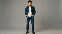 Rekomendasi Denim Pria Stylish, Pilihan Fashion yang Tak Lekang oleh Waktu