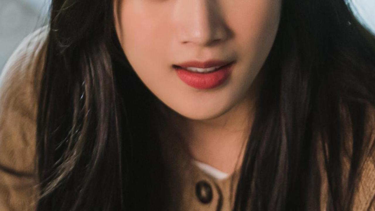 "Saya selalu percaya bahwa setiap langkah kecil membawa kita lebih dekat pada impian besar kita." - Moon Ga Young