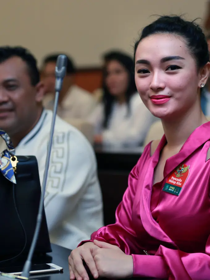 [Bintang] Zaskia Gotik