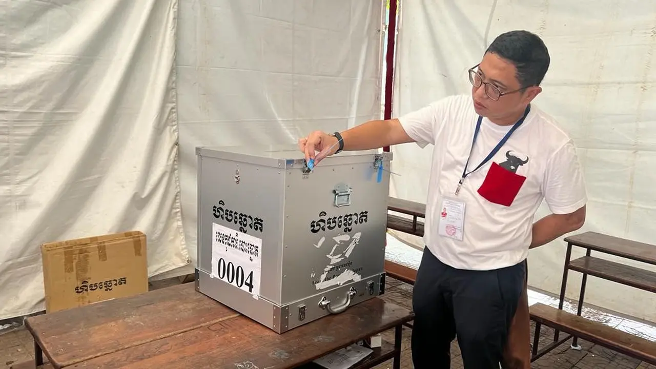 Sekretaris DPC PDI Perjuangan (PDIP) Jakarta utara  Brando Susanto