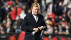 Ronald Koeman - Pelatih asal Belanda itu resmi dipecat oleh Barcelona FC menyusul kekalahan dari Rayo Vallecano 0 – 1 pada kamis, 28 Oktober 2021. (AFP/Oscar Del Pozo)