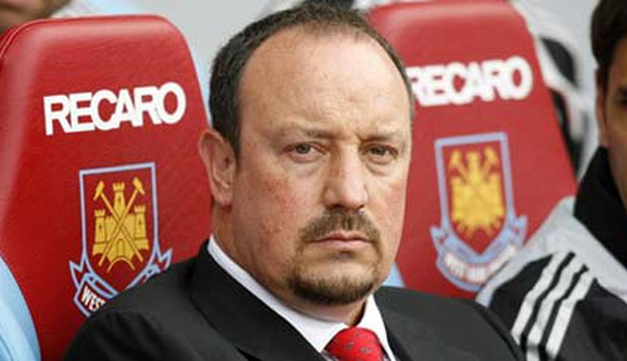 Manajer Liverpool asal Spanyol, Rafael Benitez sebelum laga Liga Premier Inggris antara West Ham United dan Liverpool di Upton Park, London Timur, 9 Mei 2009. AFP PHOTO/IAN KINGTON